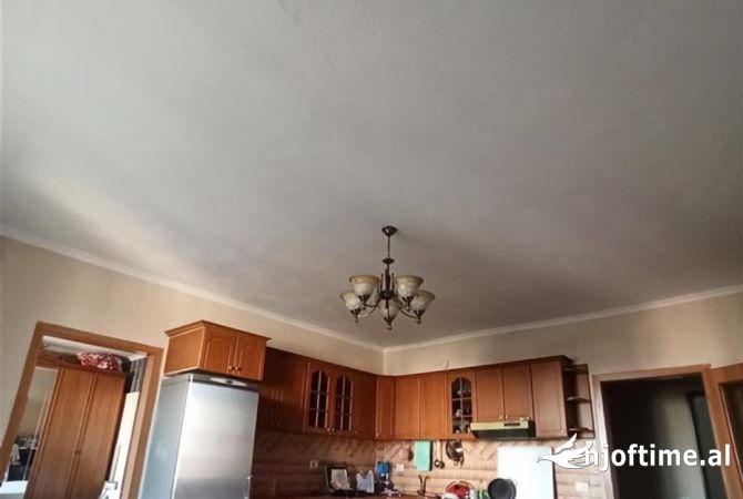 Shtepi ne shitje 2+1 ne Tirane - 110,000 Euro
