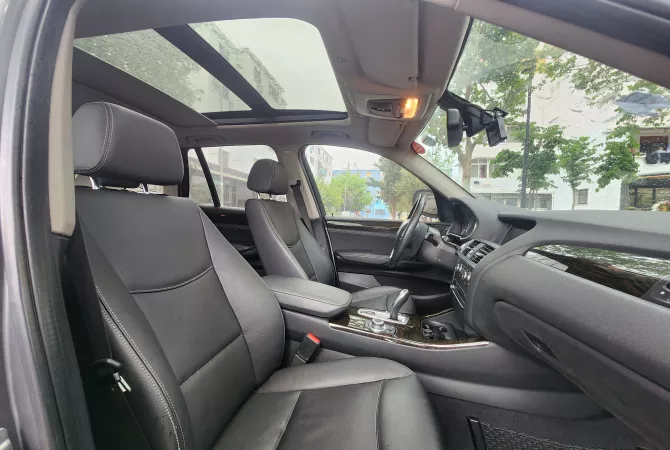 Makina ne shitje ne Tirane, BMW, 2013 Diesel,Kambio Automatik Pagesa 10,500  Euro.