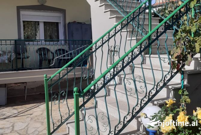 Shtepi me qera 2+1 ne Korce - 140,000 Leke