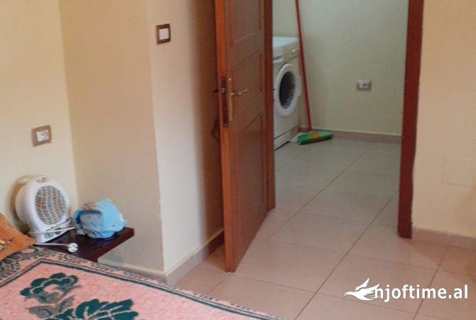 Shtepi me qera 1+1 ne Korce - 13,000 Leke