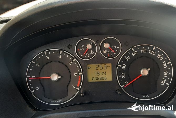 Cars for sale in Elbasan - 300,000 Leke