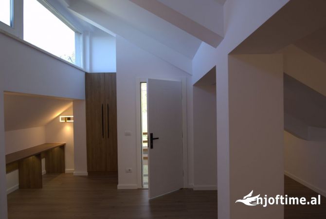 Shtepi me qera 7+1 ne Tirane - 3,000 Euro