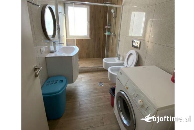 Shtepi me qera 2+1 ne Tirane - 380 Euro