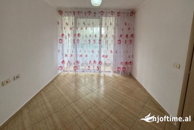 Shtepi ne shitje 1+1 ne Tirane - 92,000 Euro