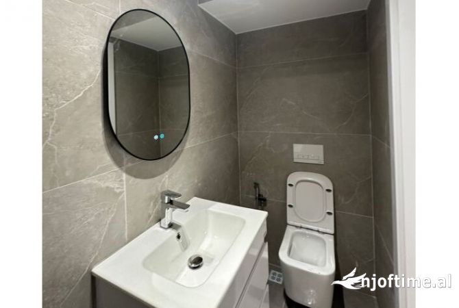 Shtepi ne shitje Apartament ne Tirane, 1+1, Mobilimi E mobiluar, Pagesa 89,000  Euro.