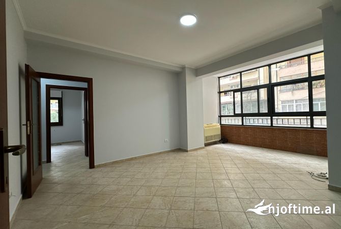 Shtepi ne shitje 3+1 ne Tirane - 320,000 Euro