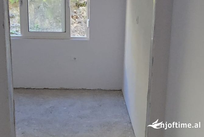 Shtepi ne shitje 2+1 ne Tirane - 95,000 Euro
