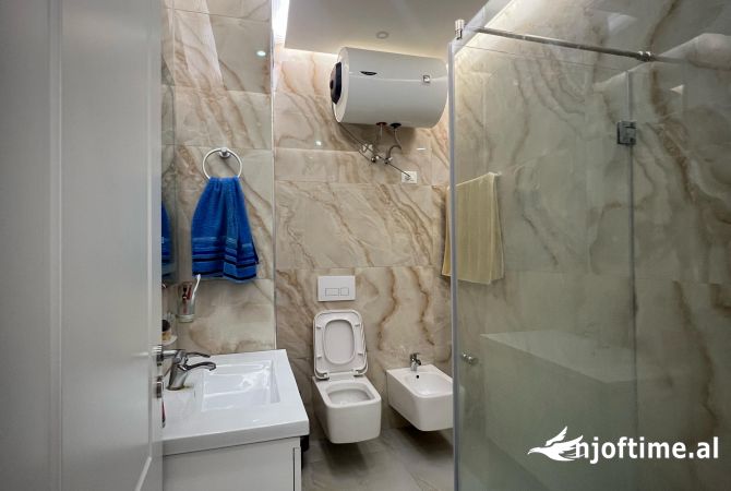 Shtepi ne shitje Apartament ne Tirane, 1+1, Mobilimi E mobiluar, Pagesa 90,000  Euro.