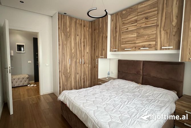 Shtepi ne shitje Apartament ne Tirane, 1+1, Mobilimi E mobiluar, Pagesa 90,000  Euro.