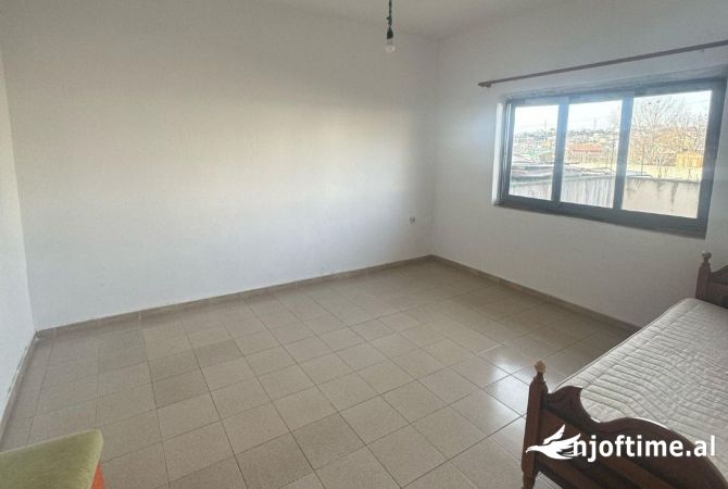Casa in affitto 2+1 a Tirana - 300 Euro