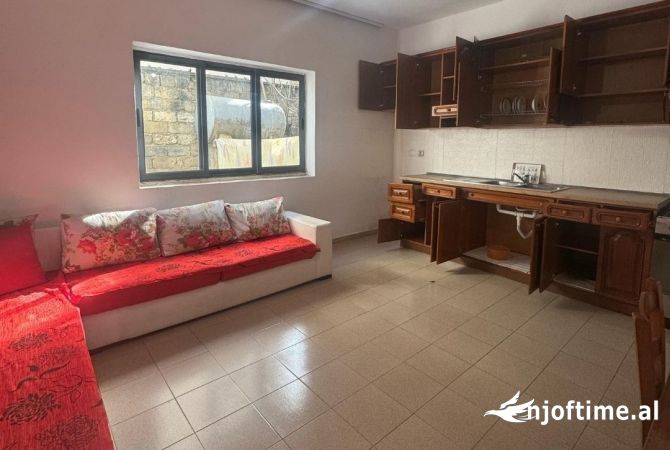 Casa in affitto 2+1 a Tirana - 300 Euro
