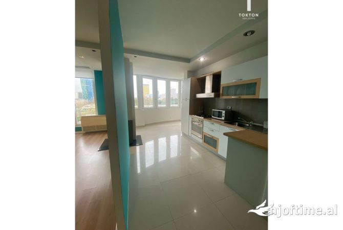 Ambient biznesi me qera 3+1 ne Tirane - 1,200 Euro