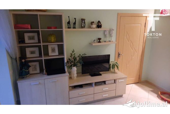 Shtepi me qera 2+1 ne Tirane - 400 Euro
