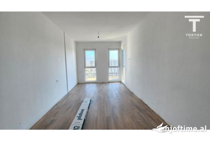 Shtepi ne shitje Apartament ne Tirane, 2+1, Mobilimi Bosh, pa mobiluar, Pagesa 113,000  Euro.