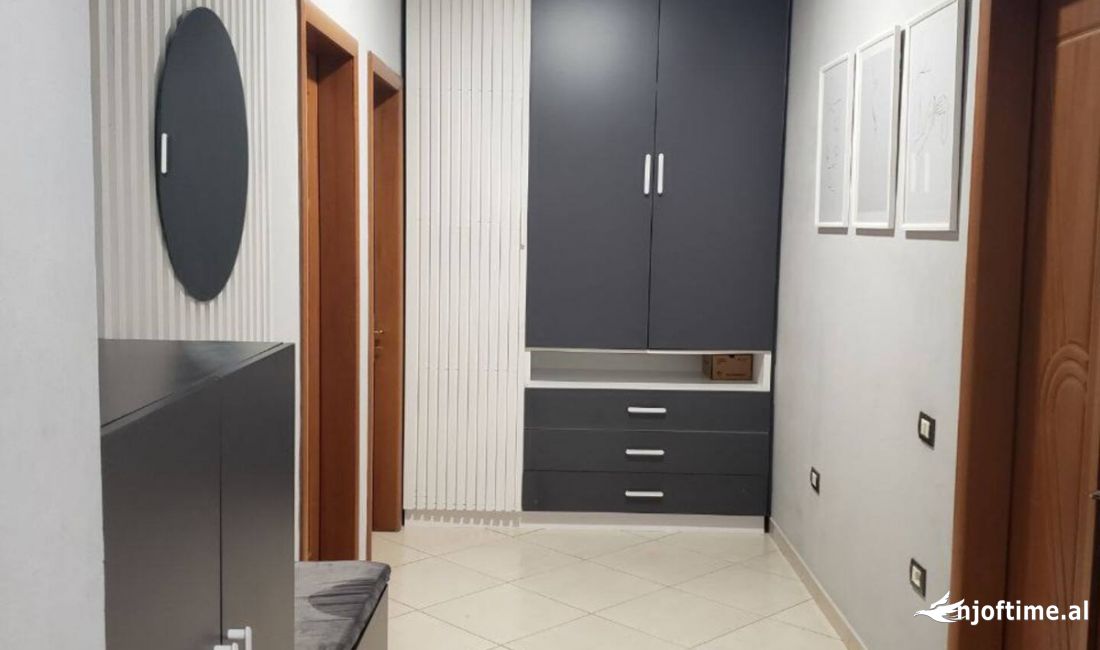 Shtepi me qera Apartament ne Tirane, 1+1, Mobilimi E mobiluar, Pagesa 450  Euro.