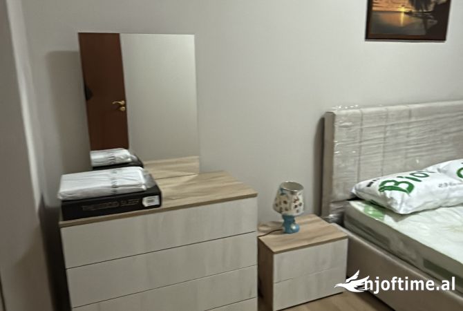 Shtepi me qera 2+1 ne Tirane - 700 Euro