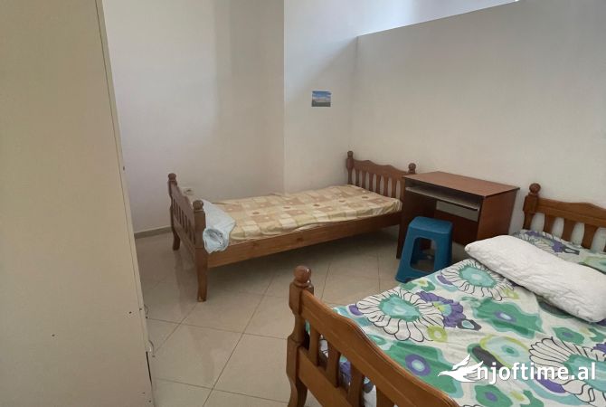 Shtepi ne shitje Apartament ne Tirane, 2+1, Mobilimi E mobiluar, Pagesa 100,119  Euro.