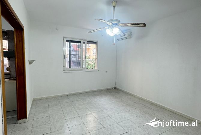 Shtepi ne shitje 2+1 ne Tirane - 99,997 Euro