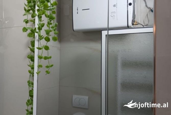 Shtepi me qera Apartament ne Tirane, 1+1, Mobilimi E mobiluar, Pagesa 549  Euro.