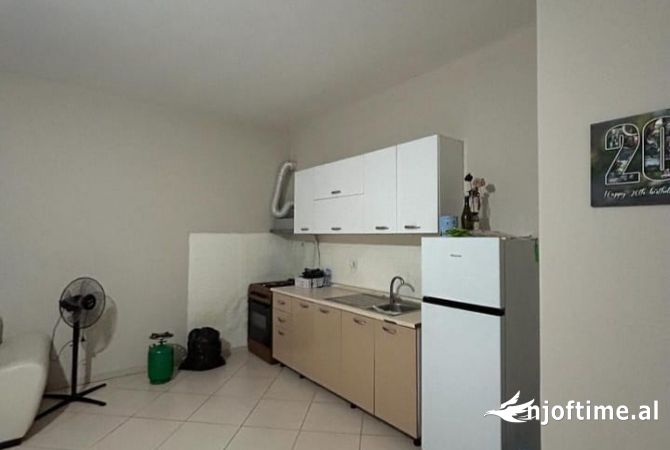 Shtepi ne shitje Apartament ne Tirane, 1+1, Mobilimi E mobiluar, Pagesa 84,900  Euro.