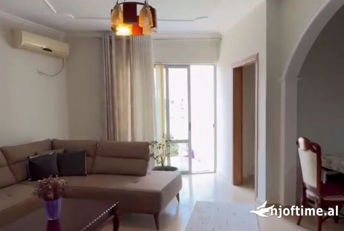 Shtepi me qera 2+1 ne Tirane - 450 Euro