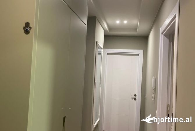 Shtepi me qera 2+1 ne Tirane - 598 Euro