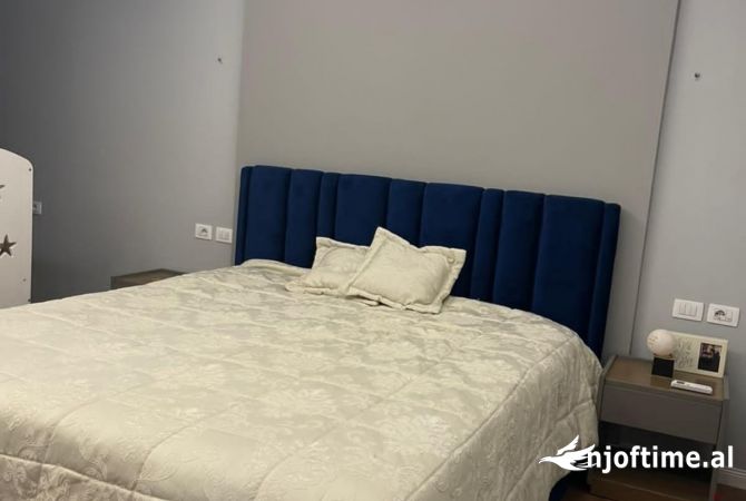 Shtepi me qera 2+1 ne Tirane - 598 Euro