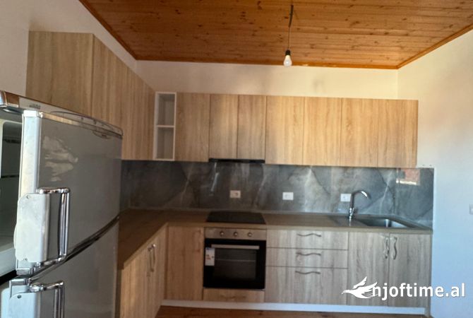 Shtepi me qera Apartament ne Tirane, 1+1, Mobilimi E mobiluar, Pagesa 347  Euro.