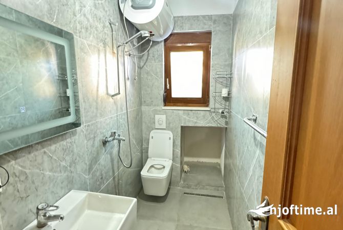 Shtepi me qera Apartament ne Tirane, 1+1, Mobilimi E mobiluar, Pagesa 347  Euro.
