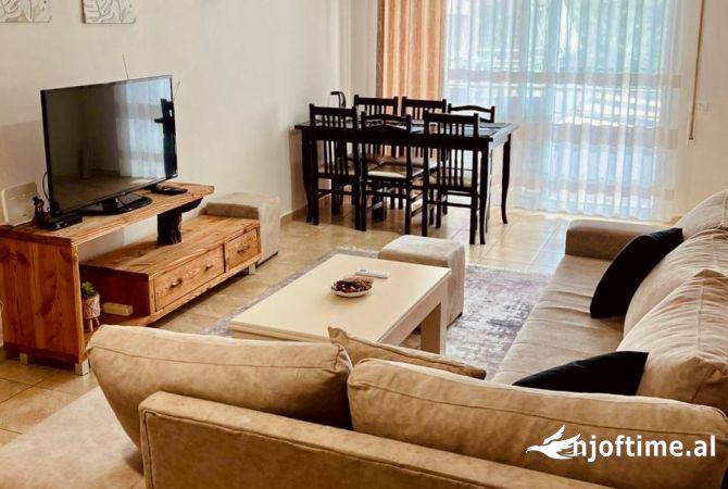 Shtepi me qera 2+1 ne Tirane - 710 Euro