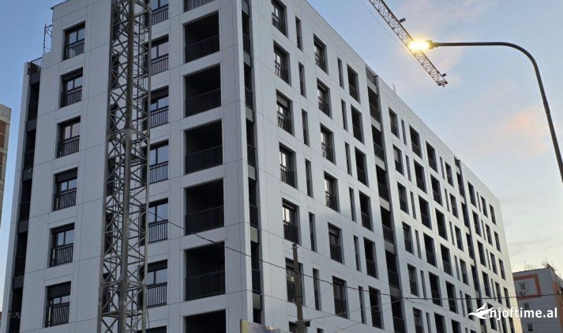 Shtepi ne shitje Apartament ne Tirane, 1+1, Mobilimi Bosh, pa mobiluar, Pagesa 117,123  Euro.