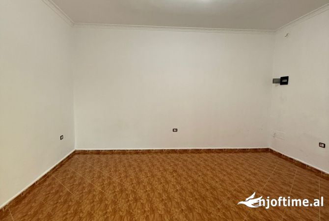Shtepi ne shitje 2+1 ne Tirane - 99,999 Euro