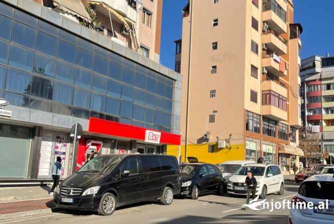 Shtepi ne shitje Apartament ne Tirane, 2+1, Mobilimi Pjeserisht e mobiluar, Pagesa 114,982  Euro.