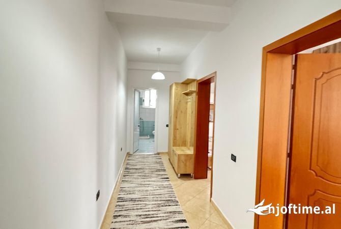 Shtepi me qera Apartament ne Tirane, 1+1, Mobilimi E mobiluar, Pagesa 499  Euro.