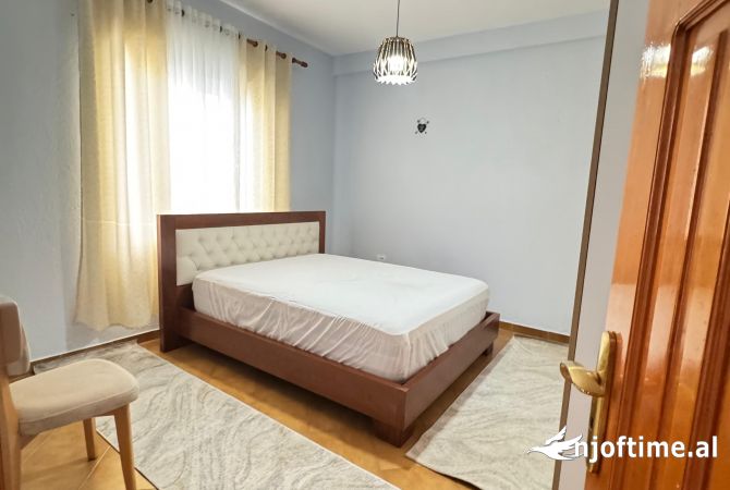 Shtepi me qera 1+1 ne Tirane - 398 Euro