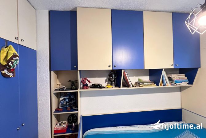 Shtepi ne shitje Apartament ne Tirane, 3+1, Mobilimi E mobiluar, Pagesa 269,754  Euro.