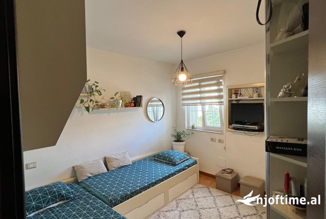 Shtepi ne shitje Apartament ne Tirane, 3+1, Mobilimi E mobiluar, Pagesa 269,754  Euro.