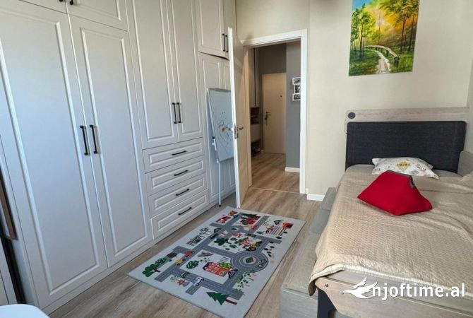 Shtepi ne shitje Apartament ne Tirane, 2+1, Mobilimi E mobiluar, Pagesa 205,932  Euro.