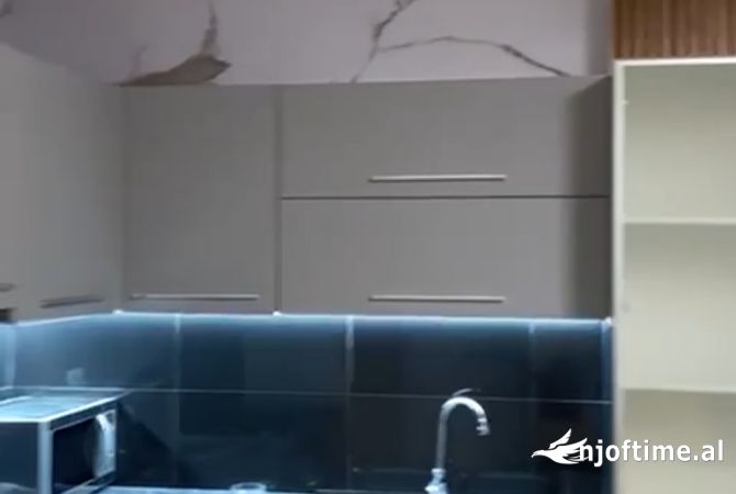 Shtepi me qera 2+1 ne Tirane - 690 Euro