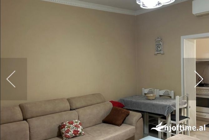 Shtepi ne shitje Apartament ne Tirane, 1+1, Mobilimi E mobiluar, Pagesa 120,001  Euro.