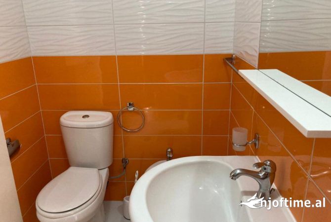 Shtepi me qera 2+1 ne Tirane - 702 Euro