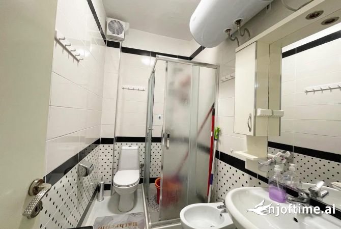 Shtepi ne shitje Apartament ne Tirane, 1+1, Mobilimi E mobiluar, Pagesa 119,909  Euro.