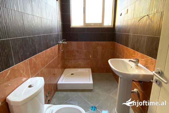 Shtepi me qera Apartament ne Tirane, 1+1, Mobilimi E mobiluar, Pagesa 502  Euro.