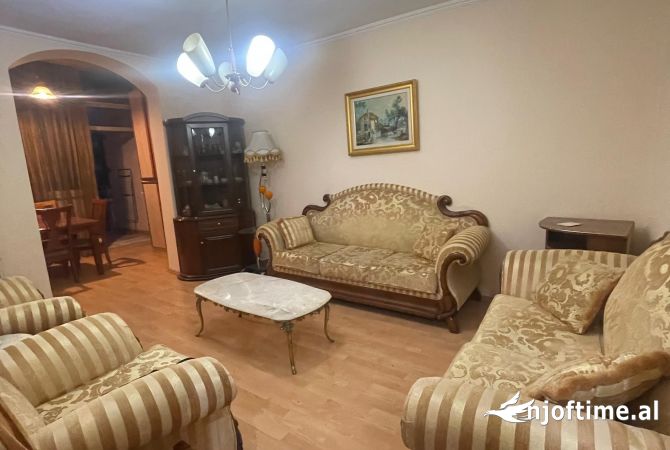 Shtepi me qera 2+1 ne Tirane - 539 Euro