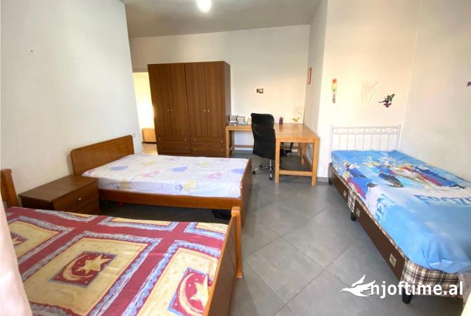 Shtepi me qera 2+1 ne Tirane - 429 Euro