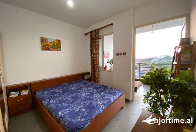 Shtepi me qera 2+1 ne Tirane - 429 Euro