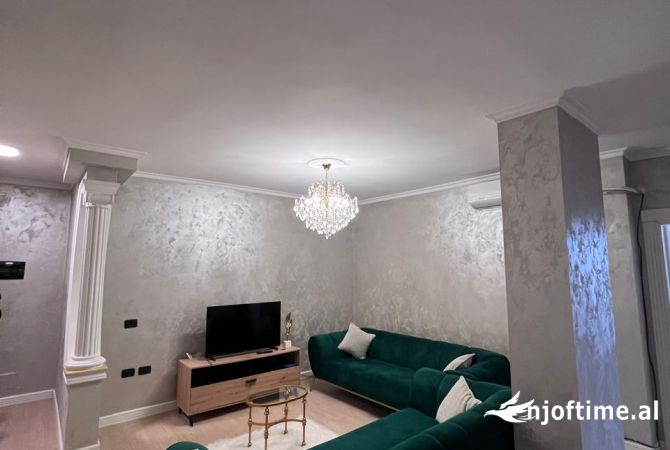 Shtepi me qera 2+1 ne Tirane - 691 Euro