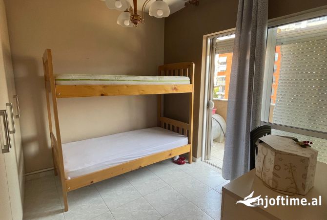 Shtepi me qera Apartament ne Tirane, 2+1, Mobilimi E mobiluar, Pagesa 447  Euro.