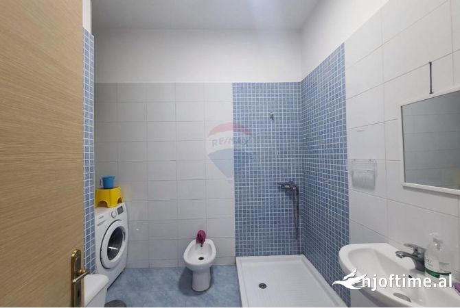 Shtepi me qera Apartament ne Tirane, 1+1, Mobilimi E mobiluar, Pagesa 400  Euro.