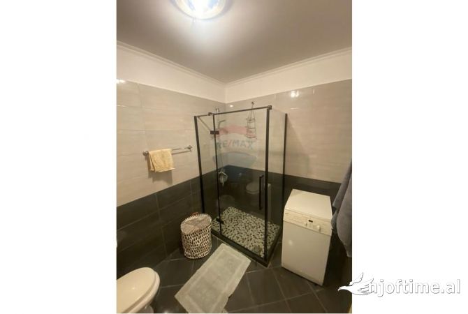 Shtepi me qera Apartament ne Tirane, 2+1, Mobilimi E mobiluar, Pagesa 650  Euro.